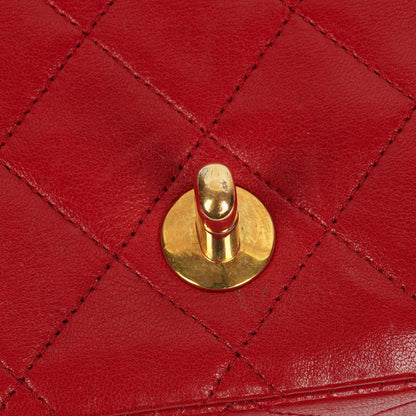 Chanel Classic Full Flap Tasche aus gestepptem Lammleder mit 24K vergoldeten Beschlägen