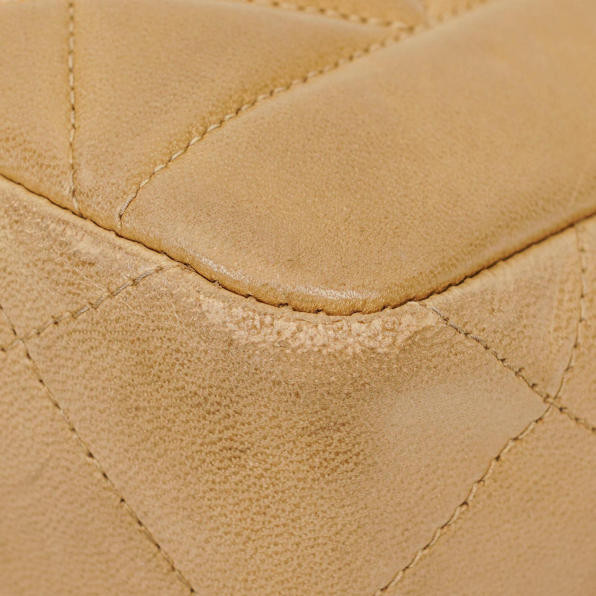Chanel Classic Single Flap Tasche aus beigem gestepptem Lammleder mit 24K vergoldeter Hardware