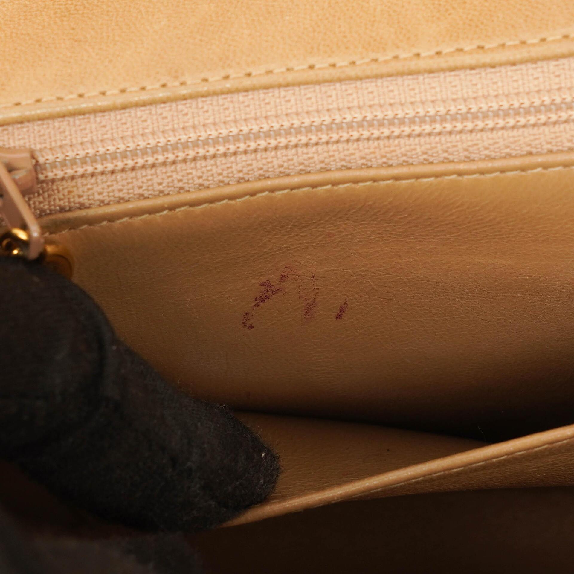 Chanel Classic Single Flap Tasche aus beigem gestepptem Lammleder mit 24K vergoldeter Hardware