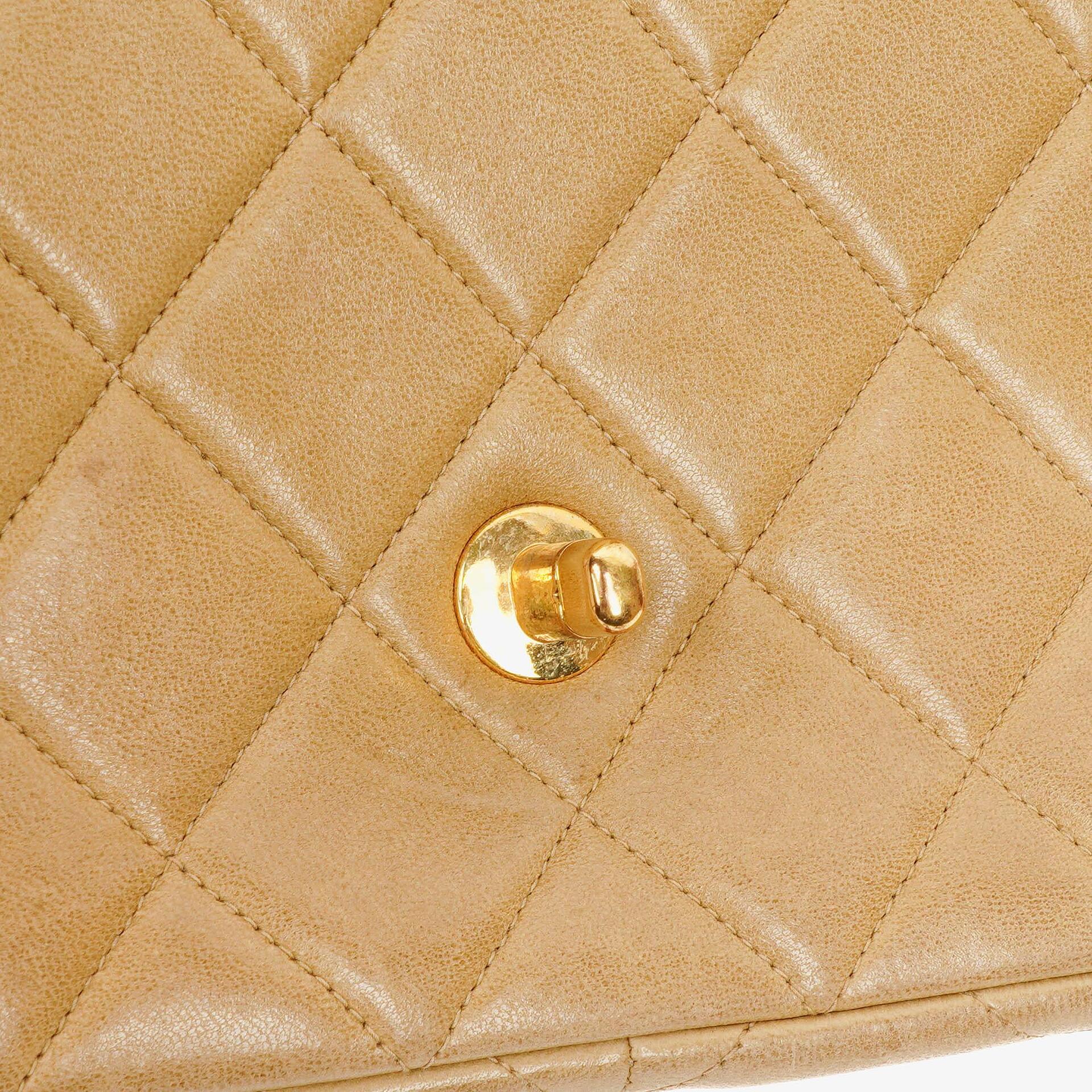 Chanel Classic Single Flap Tasche aus beigem gestepptem Lammleder mit 24K vergoldeter Hardware