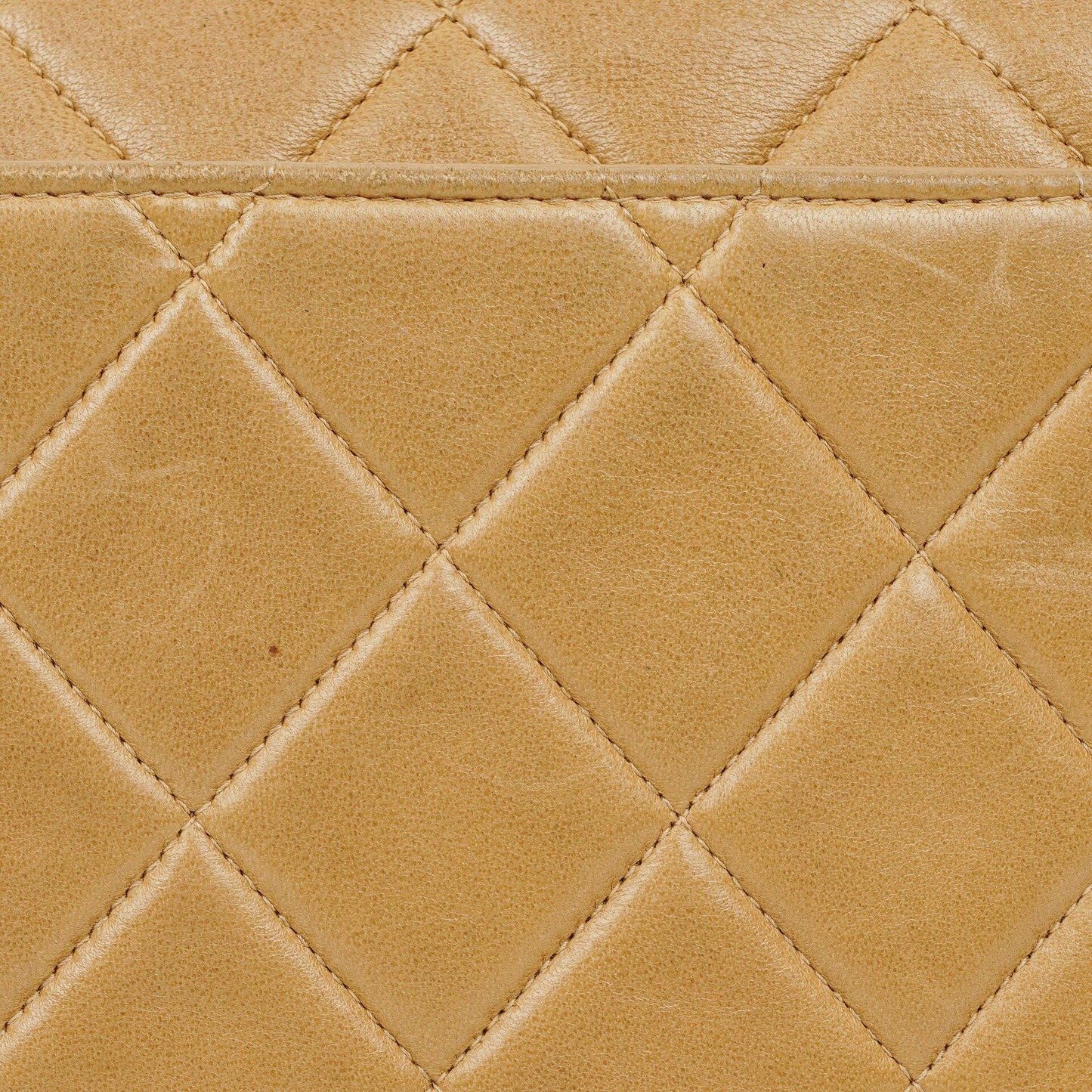 Chanel Classic Single Flap Tasche aus beigem gestepptem Lammleder mit 24K vergoldeter Hardware