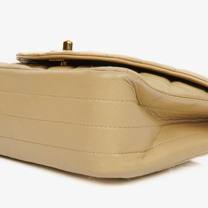 Chanel Classic Single Flap Tasche aus beigem gestepptem Lammleder mit 24K vergoldeter Hardware