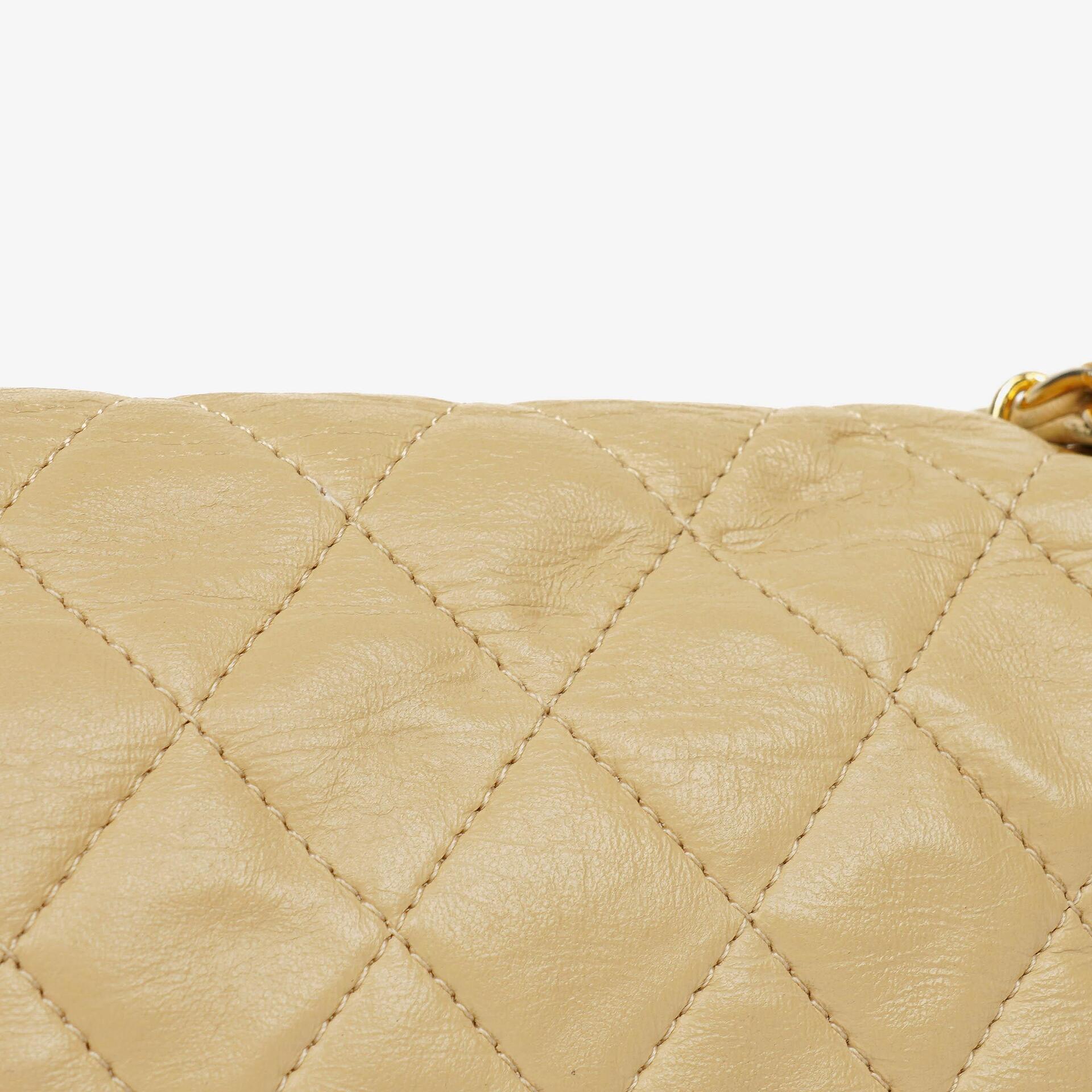 Chanel Classic Single Flap Tasche aus beigem gestepptem Lammleder mit 24K vergoldeter Hardware