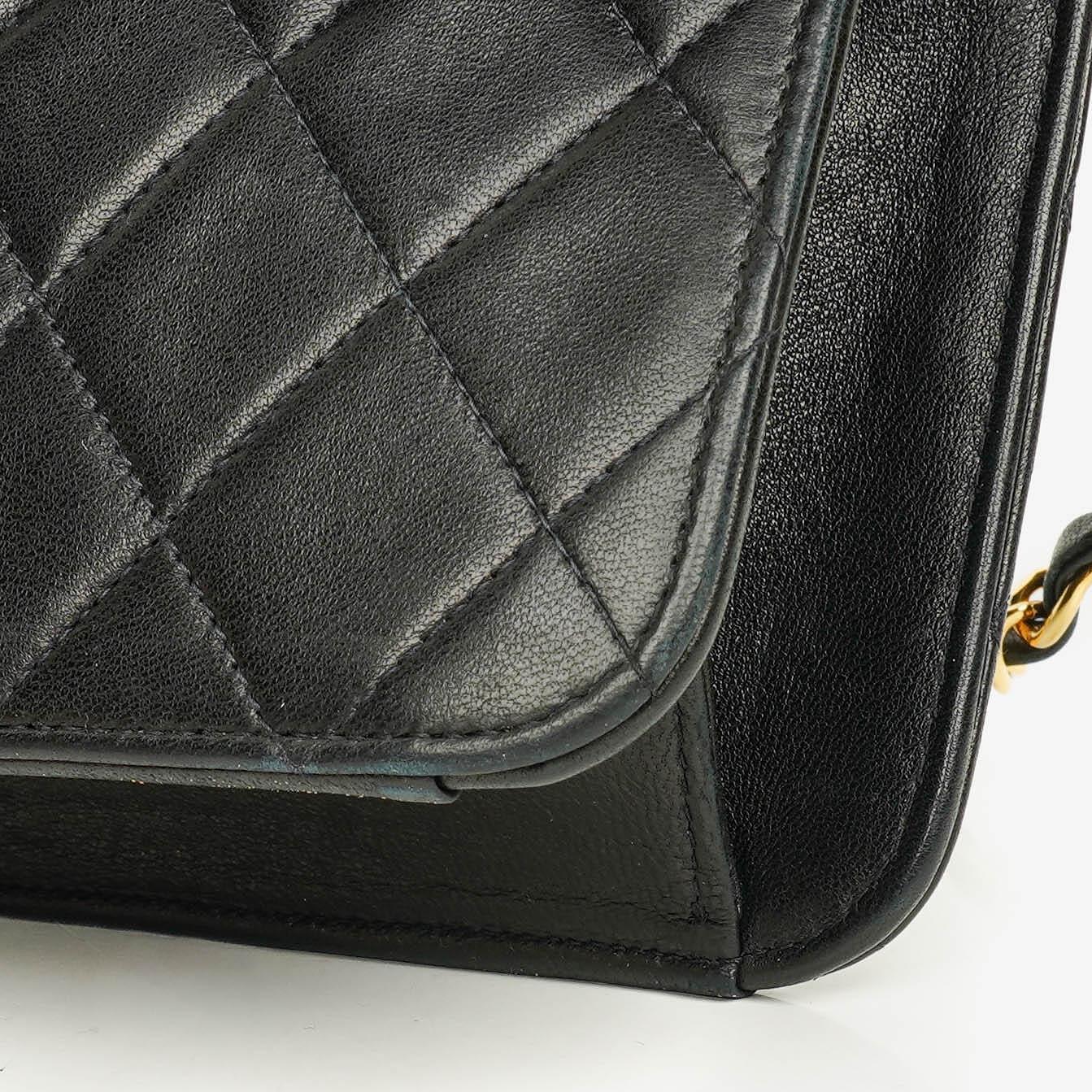 Chanel Classic Single Flap Tasche aus schwarzem gestepptem Lammleder mit 24K vergoldeter Hardware
