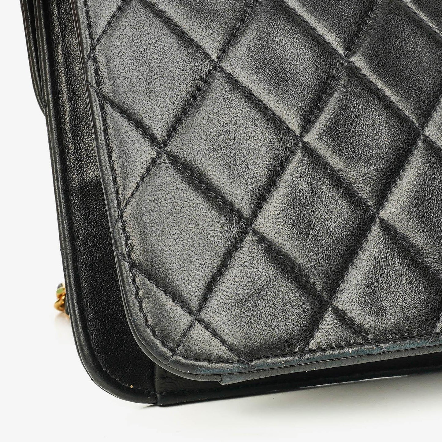 Chanel Classic Single Flap Tasche aus schwarzem gestepptem Lammleder mit 24K vergoldeter Hardware