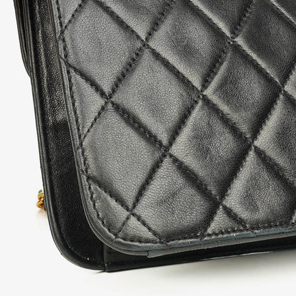 Chanel Classic Single Flap Tasche aus schwarzem gestepptem Lammleder mit 24K vergoldeter Hardware