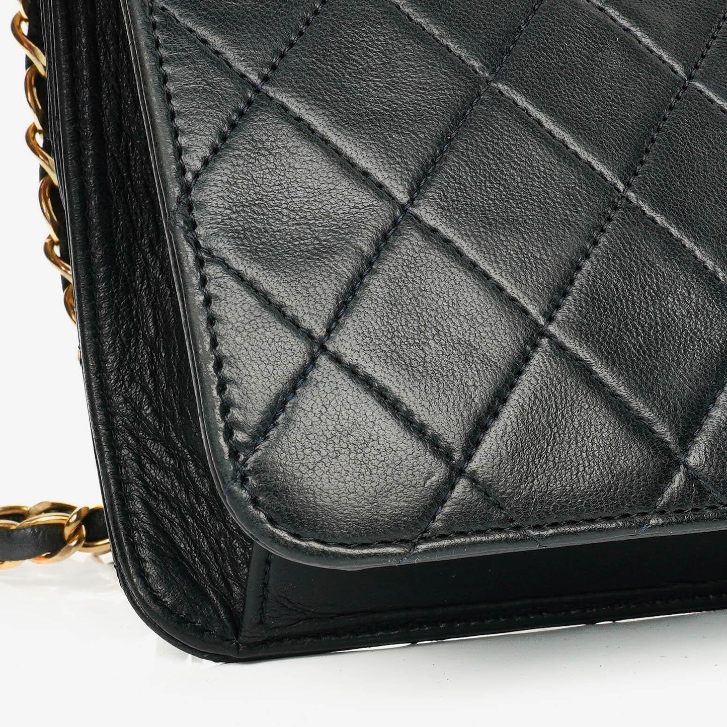 Chanel Classic Single Flap Bag aus schwarzem gestepptem Lammleder mit 24K vergoldeten Beschlägen