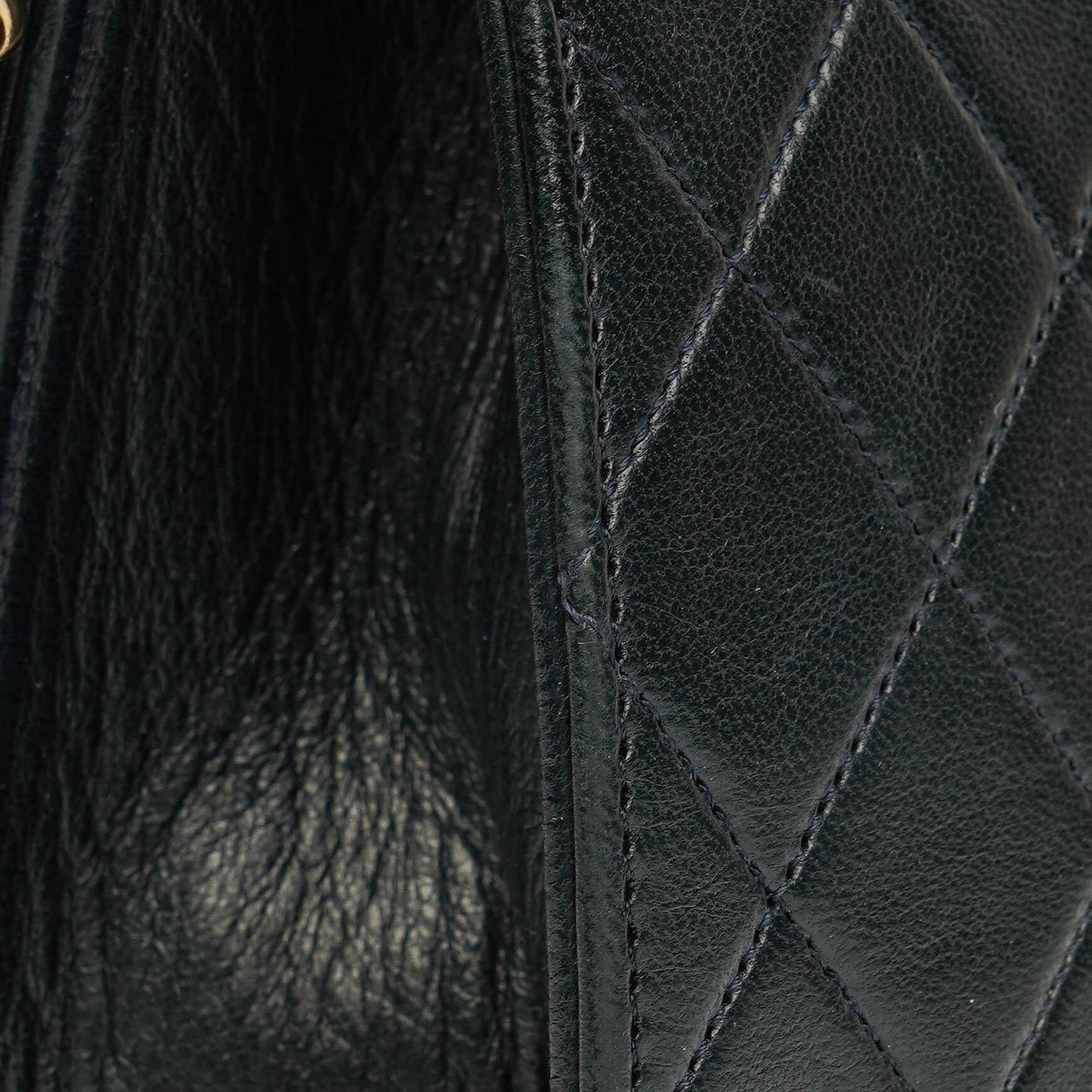 Chanel Classic Single Flap Bag aus schwarzem gestepptem Lammleder mit 24K vergoldeten Beschlägen