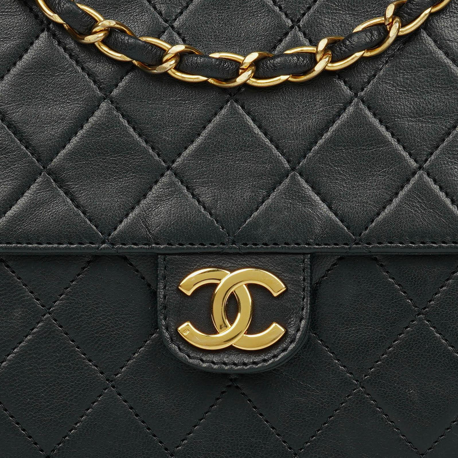 Chanel Classic Single Flap Bag aus schwarzem gestepptem Lammleder mit 24K vergoldeten Beschlägen