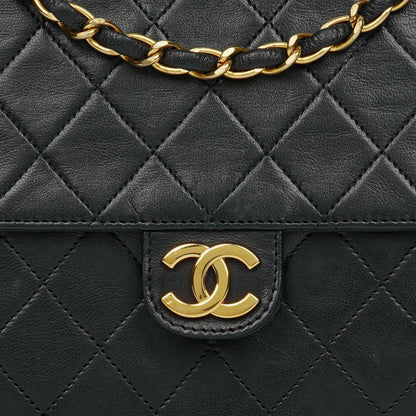 Chanel Classic Single Flap Bag aus schwarzem gestepptem Lammleder mit 24K vergoldeten Beschlägen