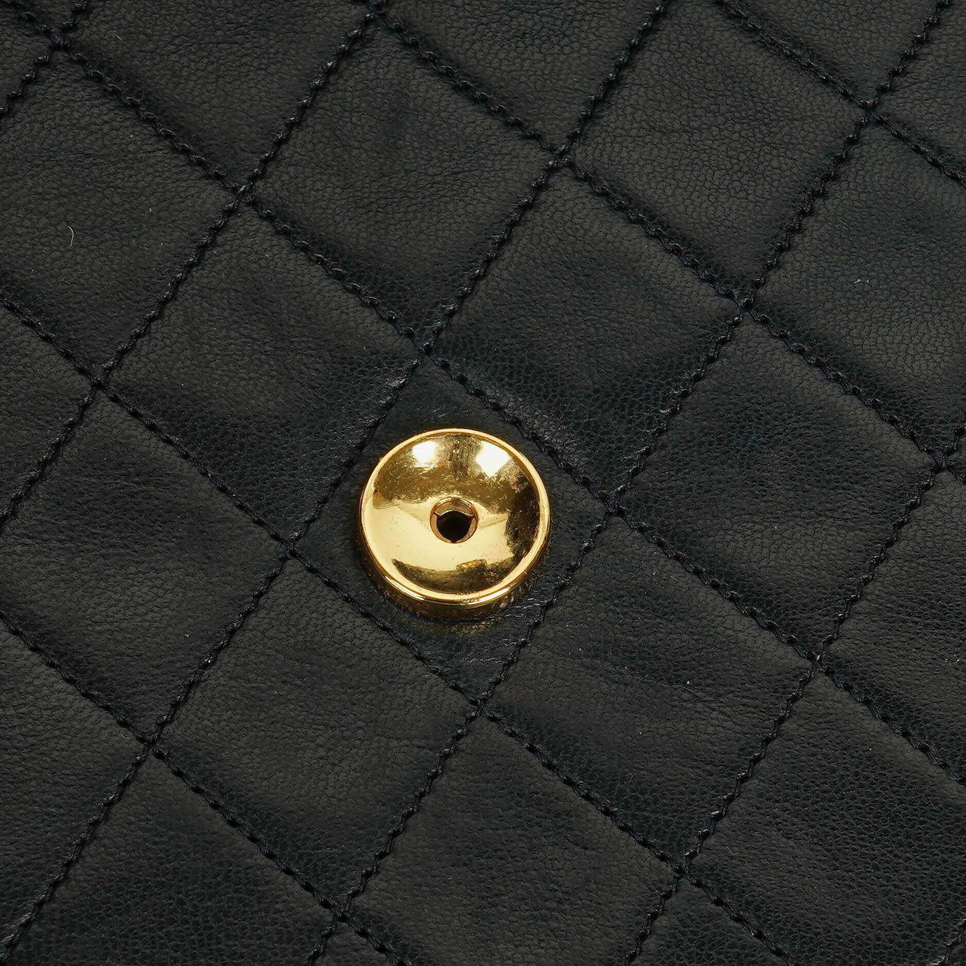 Chanel Classic Single Flap Bag aus schwarzem gestepptem Lammleder mit 24K vergoldeten Beschlägen