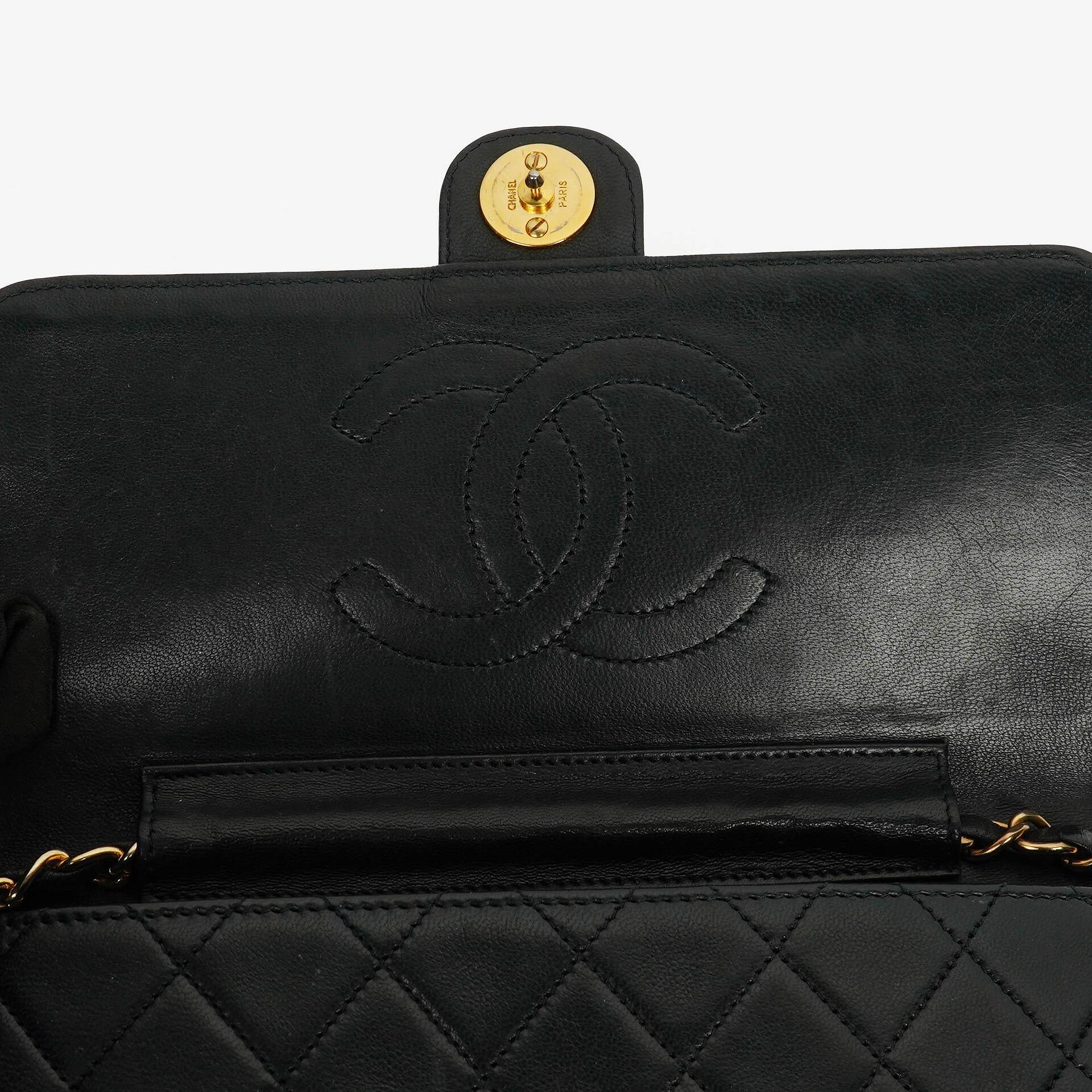 Chanel Classic Single Flap Bag aus schwarzem gestepptem Lammleder mit 24K vergoldeten Beschlägen