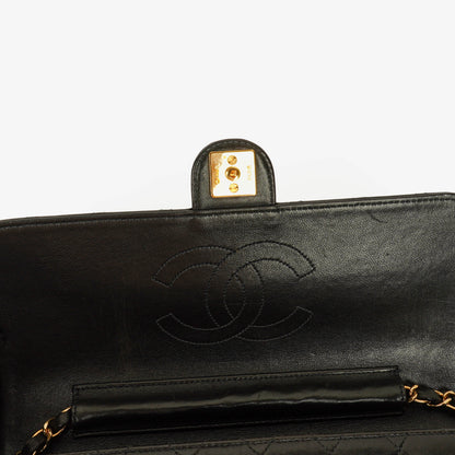 Chanel Classic Single Flap Tasche aus schwarzem gestepptem Lammleder mit 24K vergoldeten Beschlägen