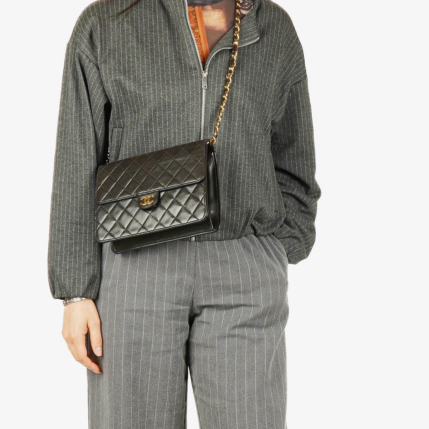 Chanel Classic Single Flap Tasche aus schwarzem gestepptem Lammleder mit 24K vergoldeter Hardware