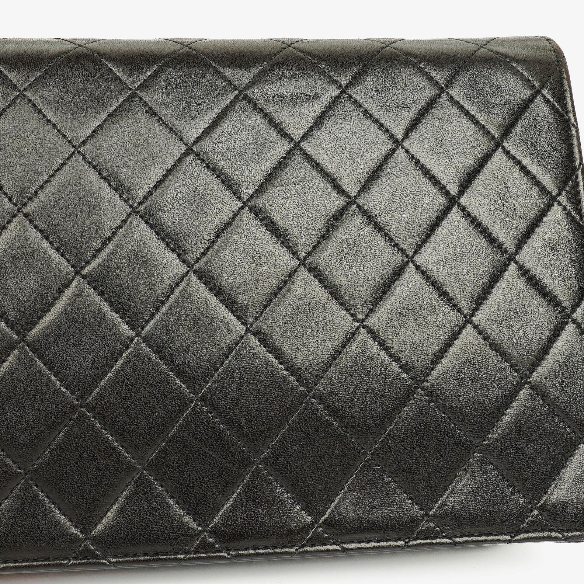 Chanel Classic Single Flap Tasche aus schwarzem gestepptem Lammleder mit 24K vergoldeter Hardware