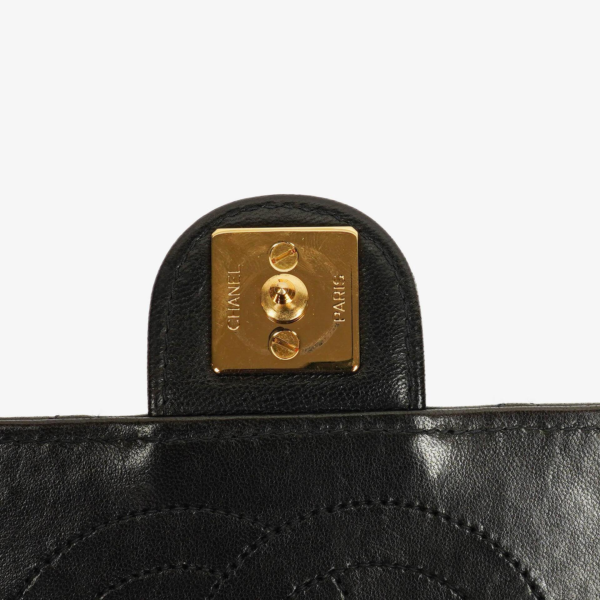 Chanel Classic Single Flap Tasche aus schwarzem gestepptem Lammleder mit 24K vergoldeter Hardware