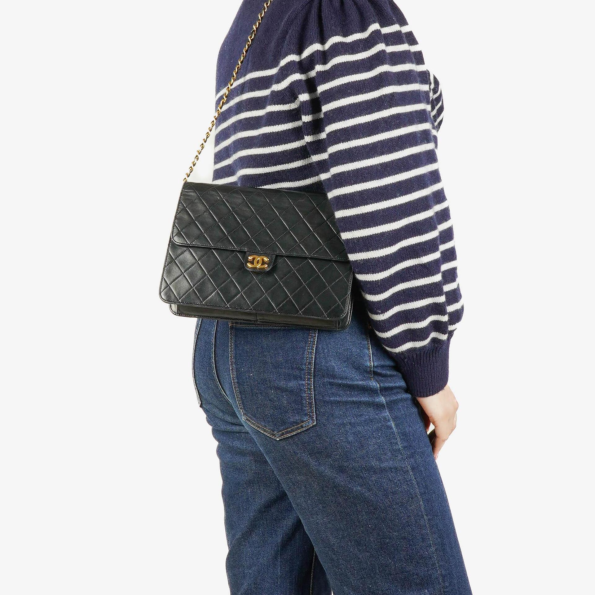 Chanel Classic Single Flap Tasche aus schwarzem gestepptem Lammleder mit 24K vergoldeten Beschlägen