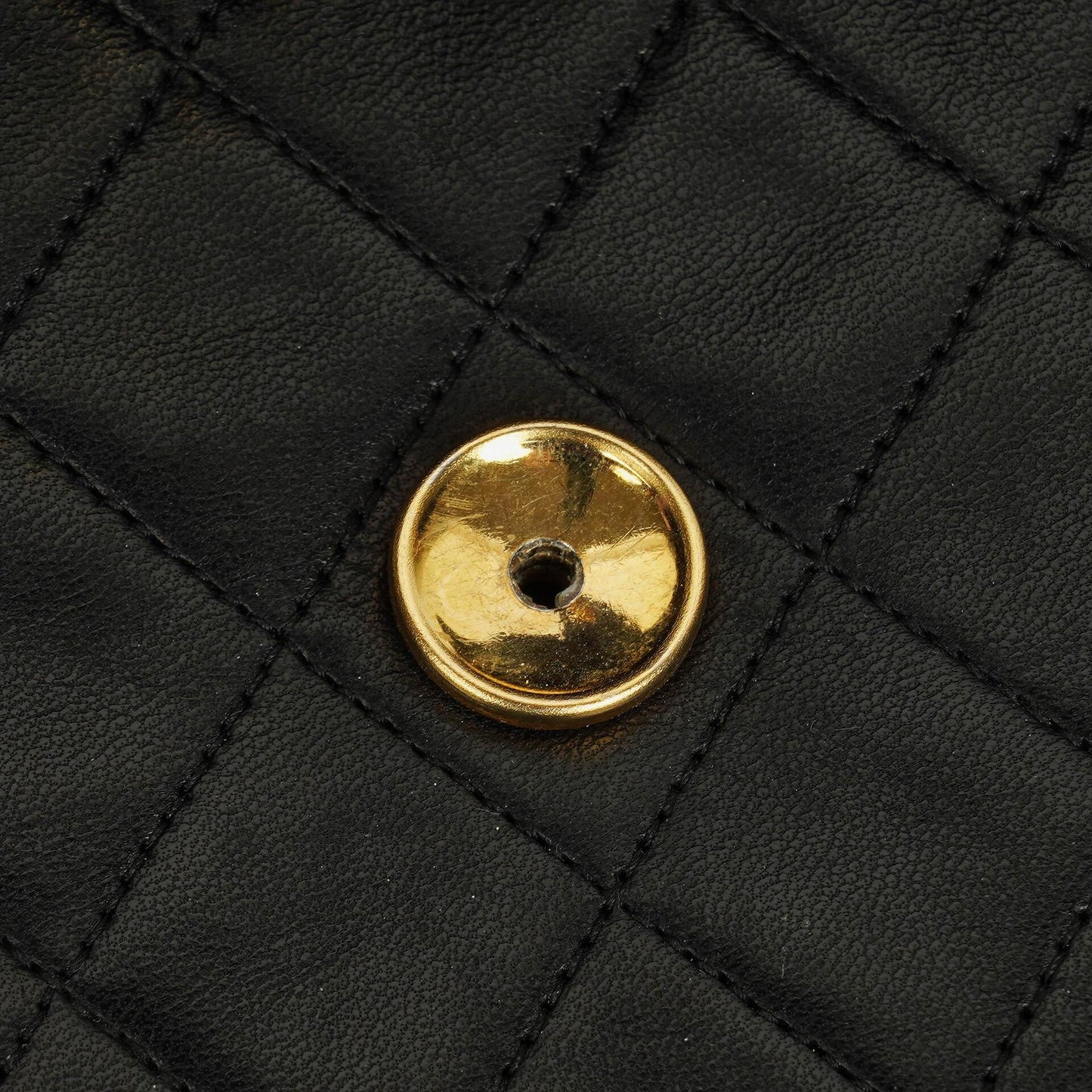 Chanel Classic Single Flap Tasche aus schwarzem gestepptem Lammleder mit 24K vergoldeten Beschlägen