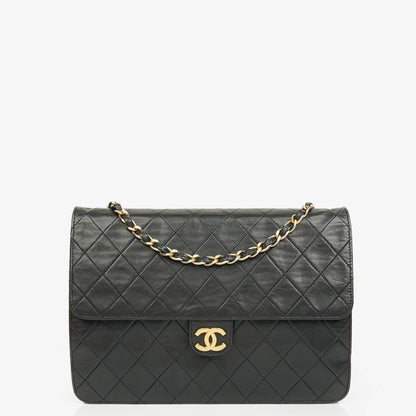 Chanel Classic Einzelklapp-Tasche Schwarzes Steppiertes Lammleder Mit 24K Vergoldeter Hardware
