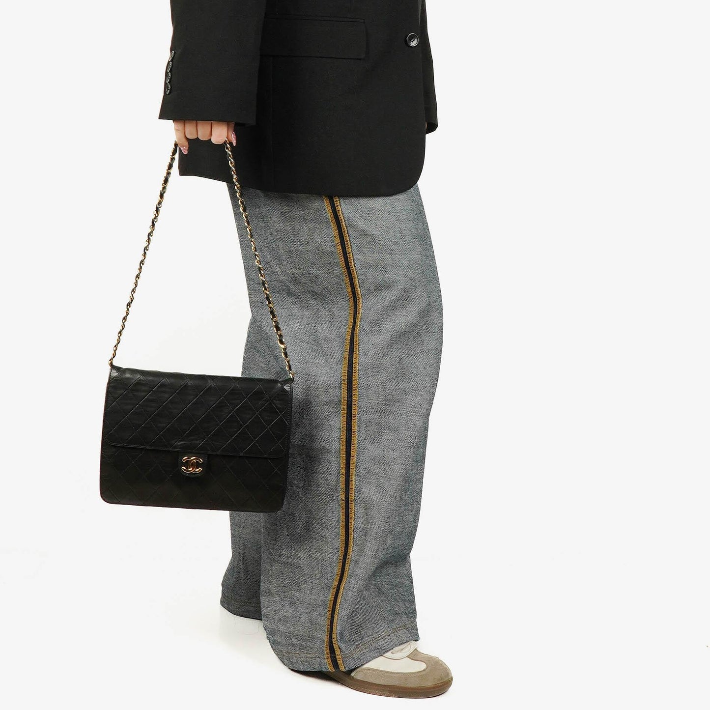 Chanel Classic Einzelklapp-Tasche Schwarzes Steppiertes Lammleder Mit 24K Vergoldeter Hardware
