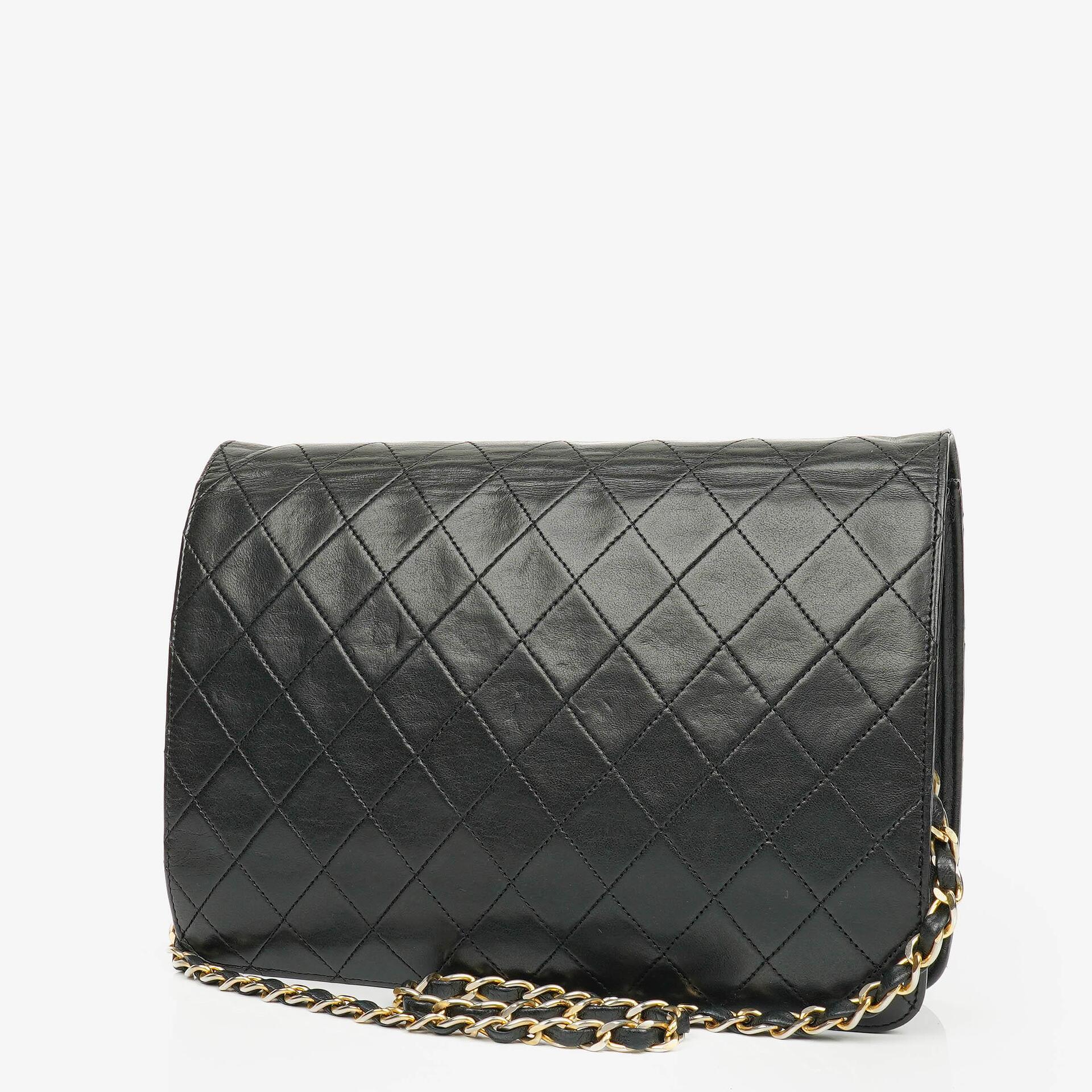 Chanel Classic Einzelklapp-Tasche Schwarzes Steppiertes Lammleder Mit 24K Vergoldeter Hardware