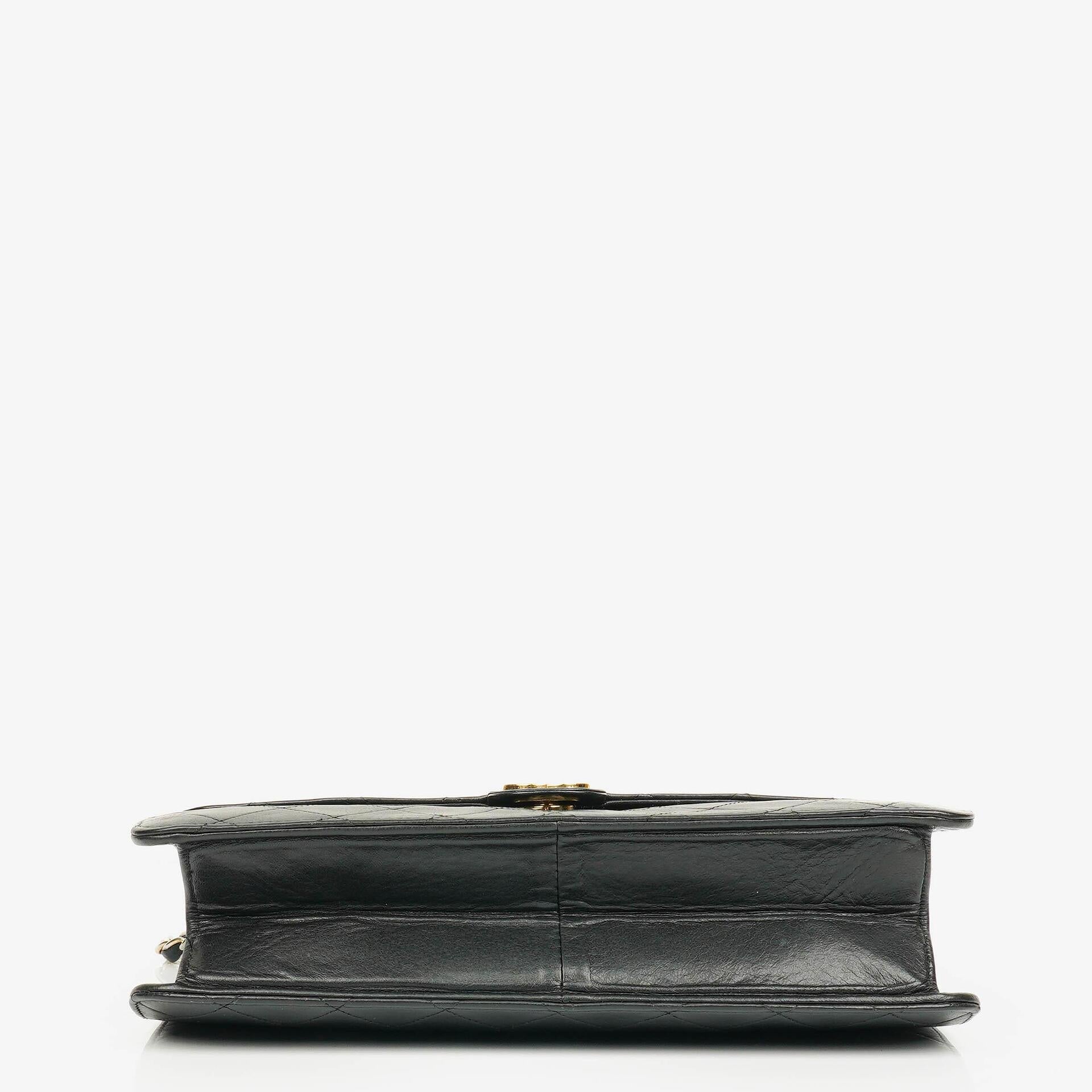 Chanel Classic Einzelklapp-Tasche Schwarzes Steppiertes Lammleder Mit 24K Vergoldeter Hardware