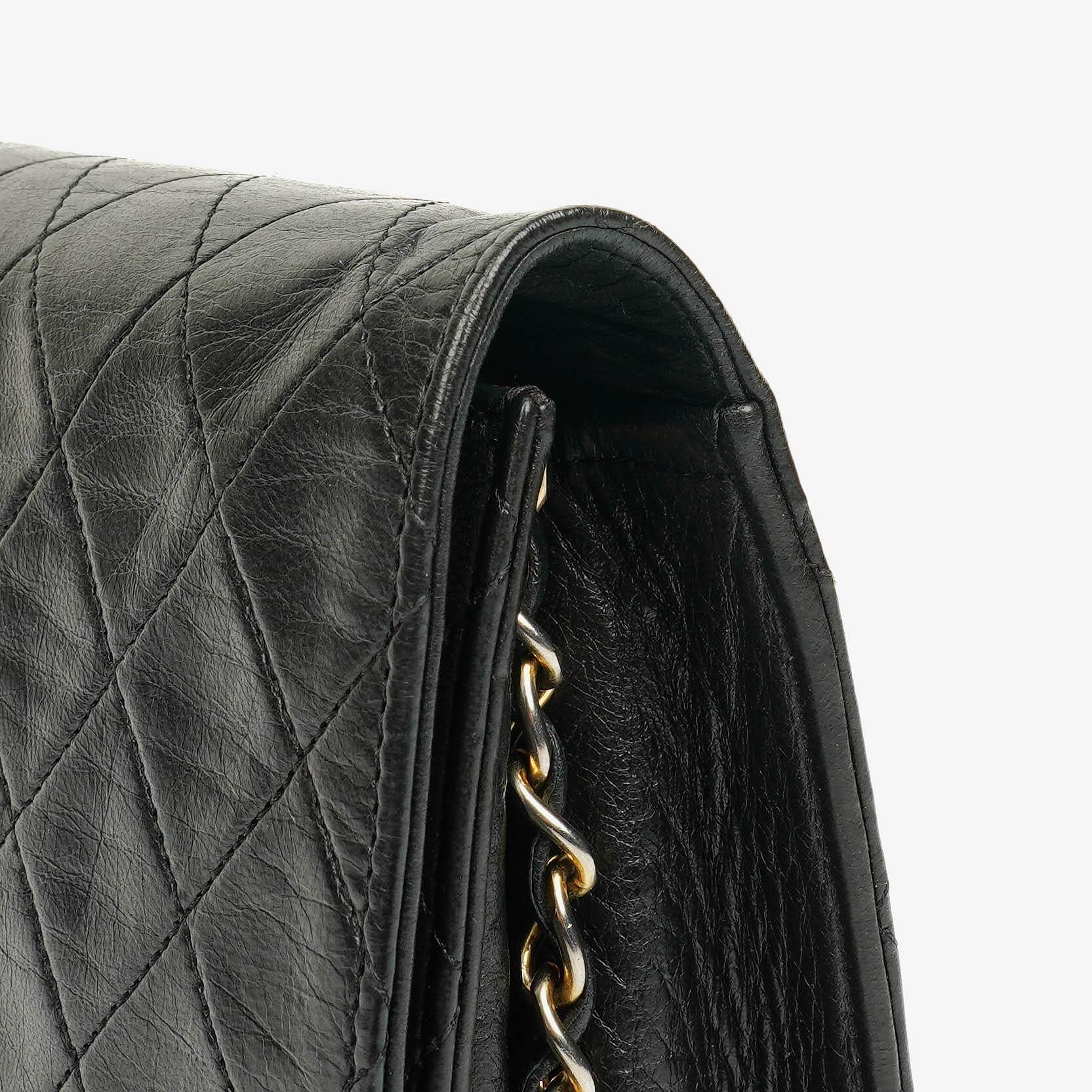 Chanel Classic Einzelklapp-Tasche Schwarzes Steppiertes Lammleder Mit 24K Vergoldeter Hardware
