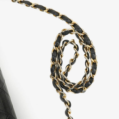 Chanel Classic Einzelklapp-Tasche Schwarzes Steppiertes Lammleder Mit 24K Vergoldeter Hardware