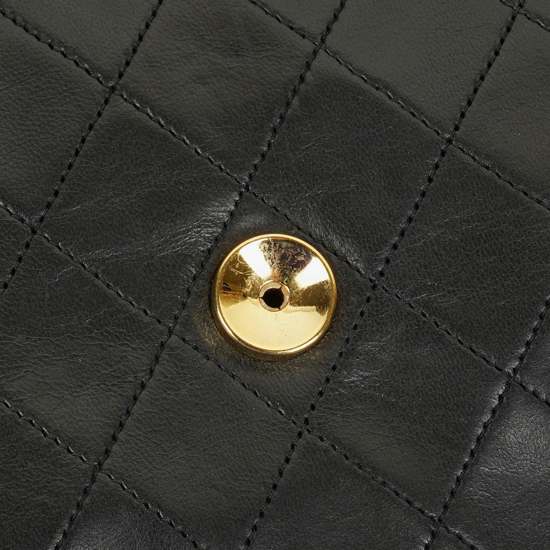 Chanel Classic Einzelklapp-Tasche Schwarzes Steppiertes Lammleder Mit 24K Vergoldeter Hardware