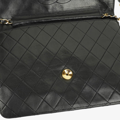 Chanel Classic Einzelklapp-Tasche Schwarzes Steppiertes Lammleder Mit 24K Vergoldeter Hardware