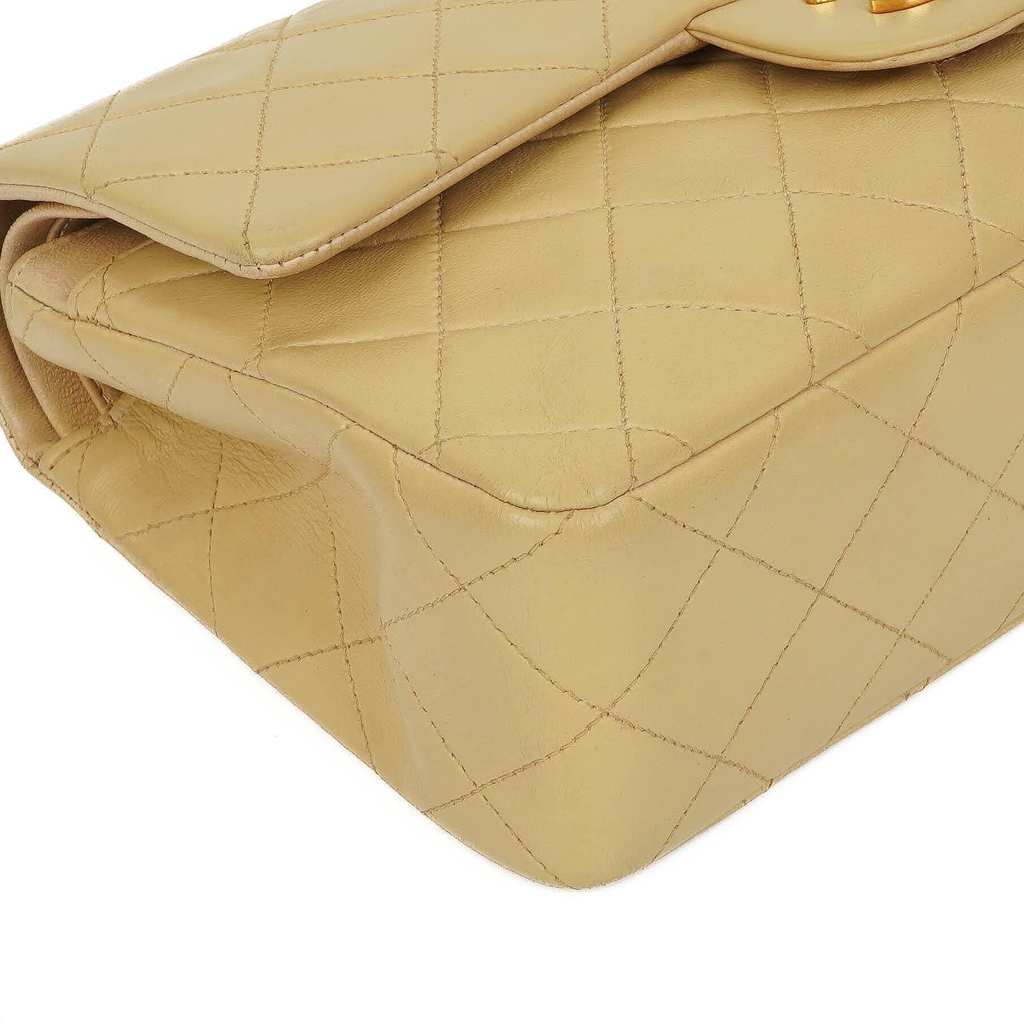 Chanel Classic Kleine Double Flap Tasche aus beigem gestepptem Lammleder mit 24K vergoldeter Hardware