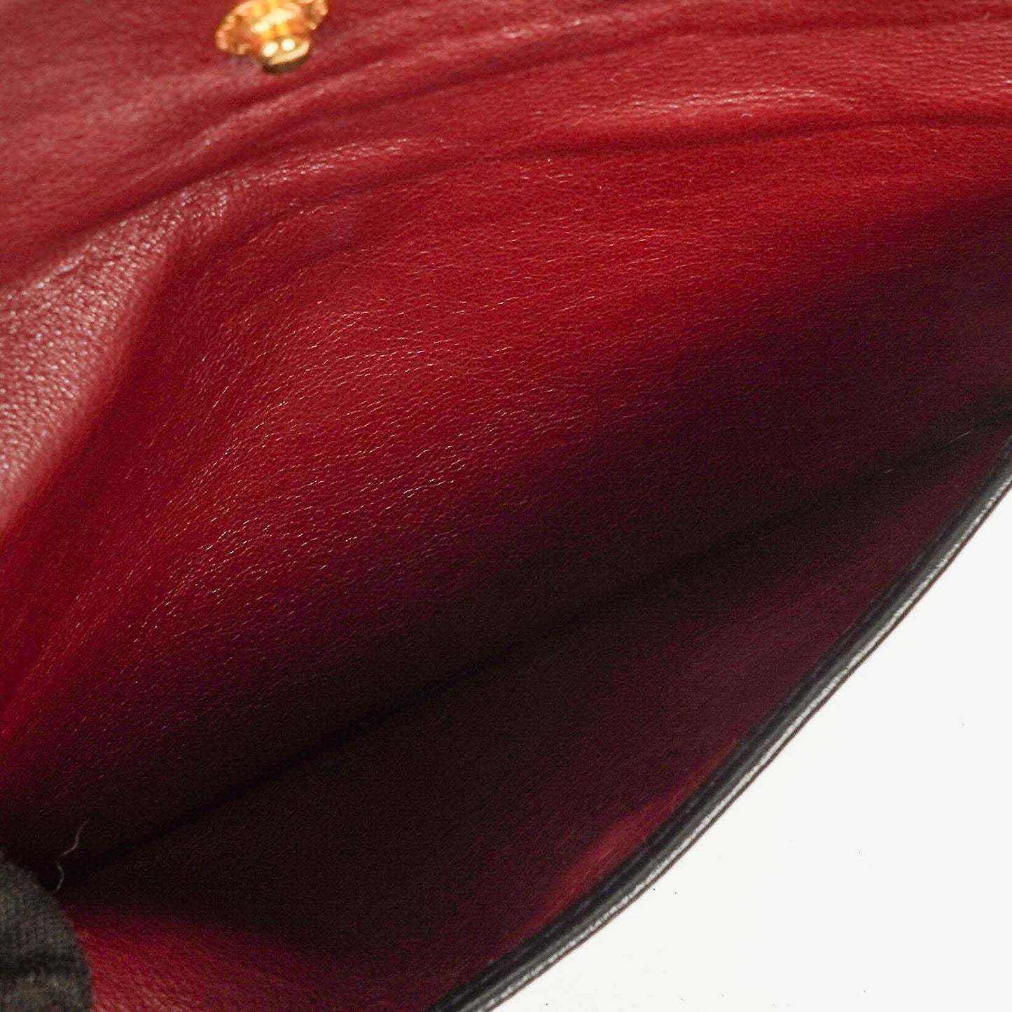 Chanel Classic Small Flap Tasche aus schwarzem Lammleder mit 24k vergoldeten Beschlägen