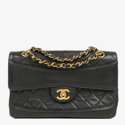 CHANEL Classic Kleine Flap Tasche aus Lammleder mit 24K vergoldeter Hardware