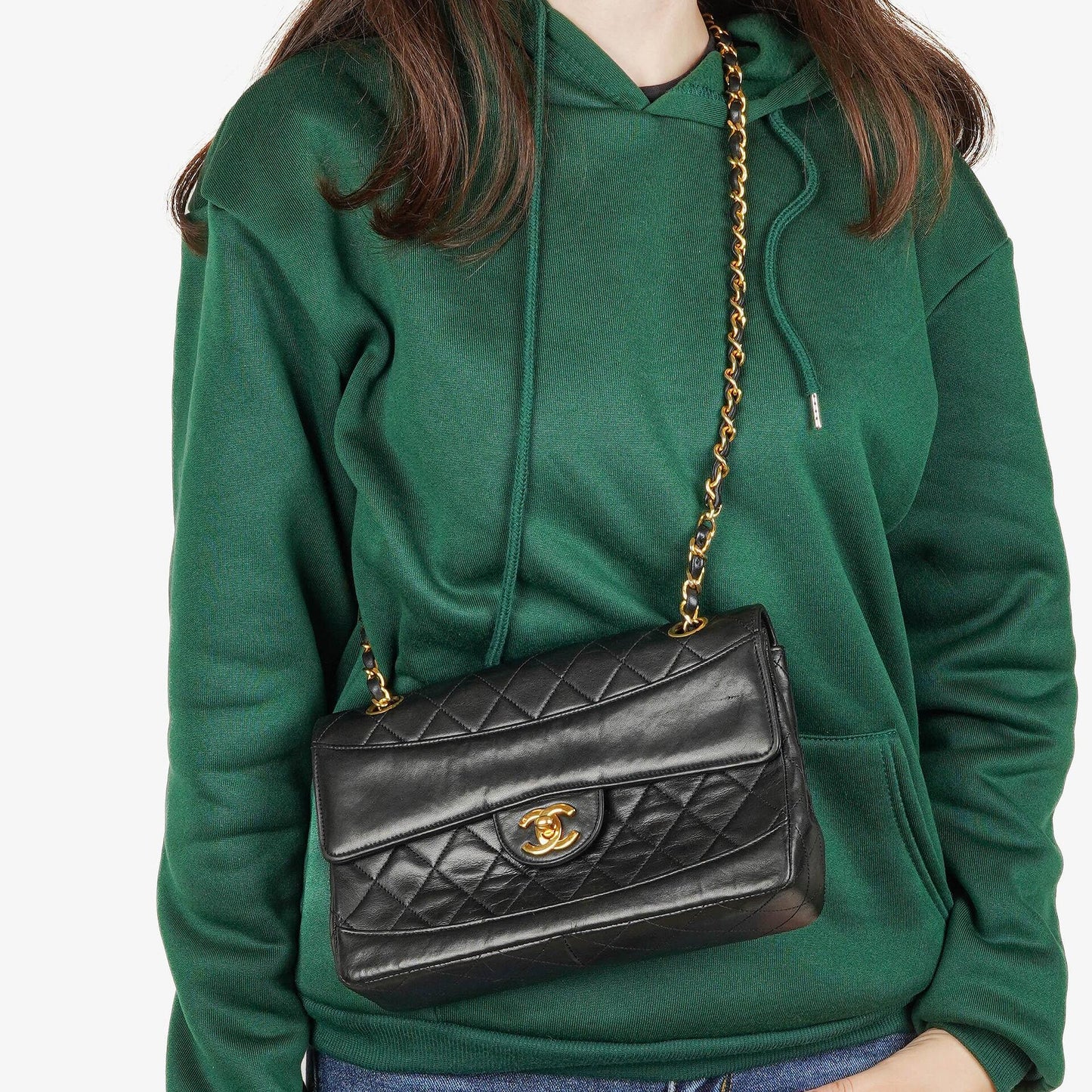 CHANEL Classic Kleine Flap Tasche aus Lammleder mit 24K vergoldeter Hardware