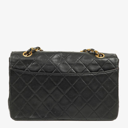 CHANEL Classic Kleine Flap Tasche aus Lammleder mit 24K vergoldeter Hardware
