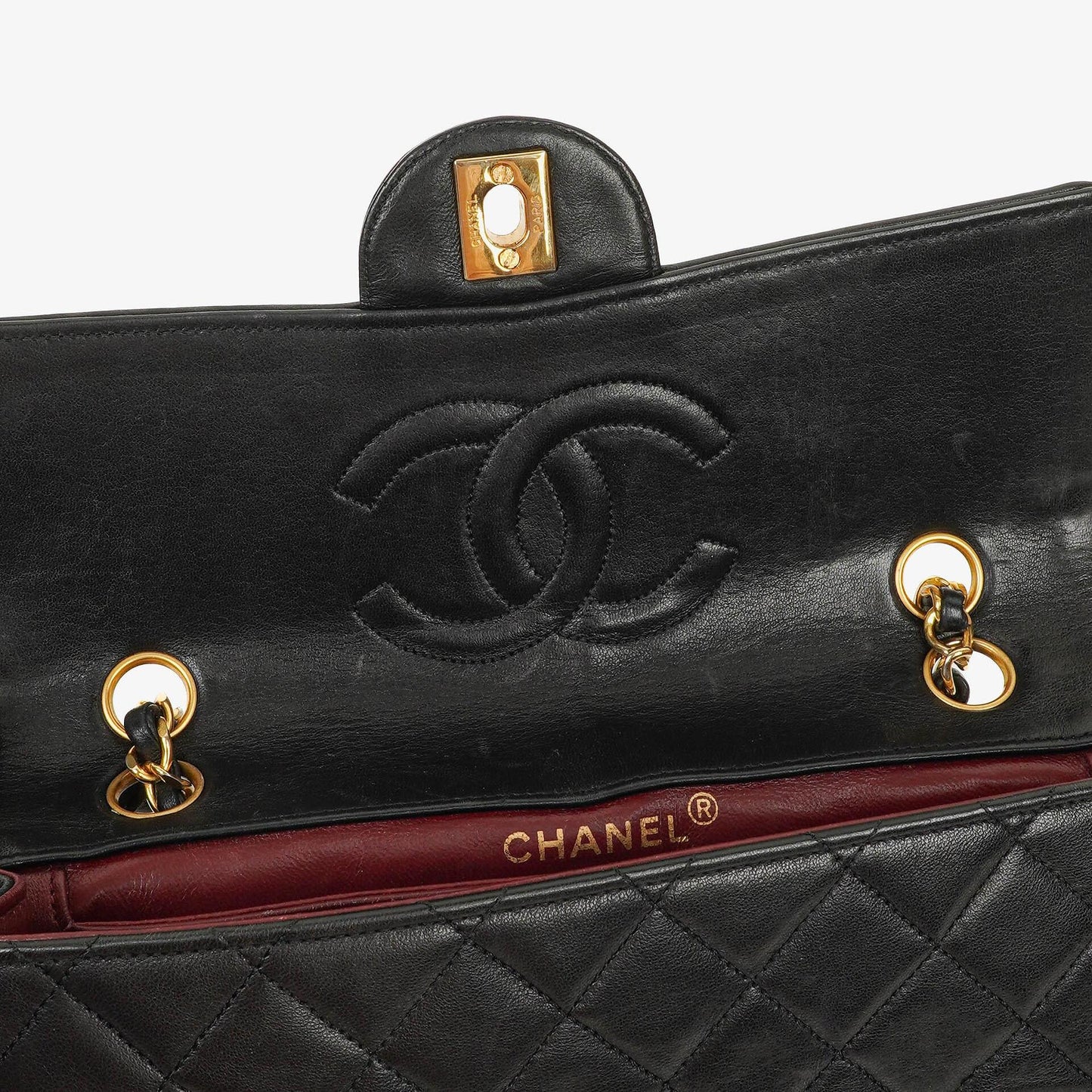 CHANEL Classic Kleine Flap Tasche aus Lammleder mit 24K vergoldeter Hardware