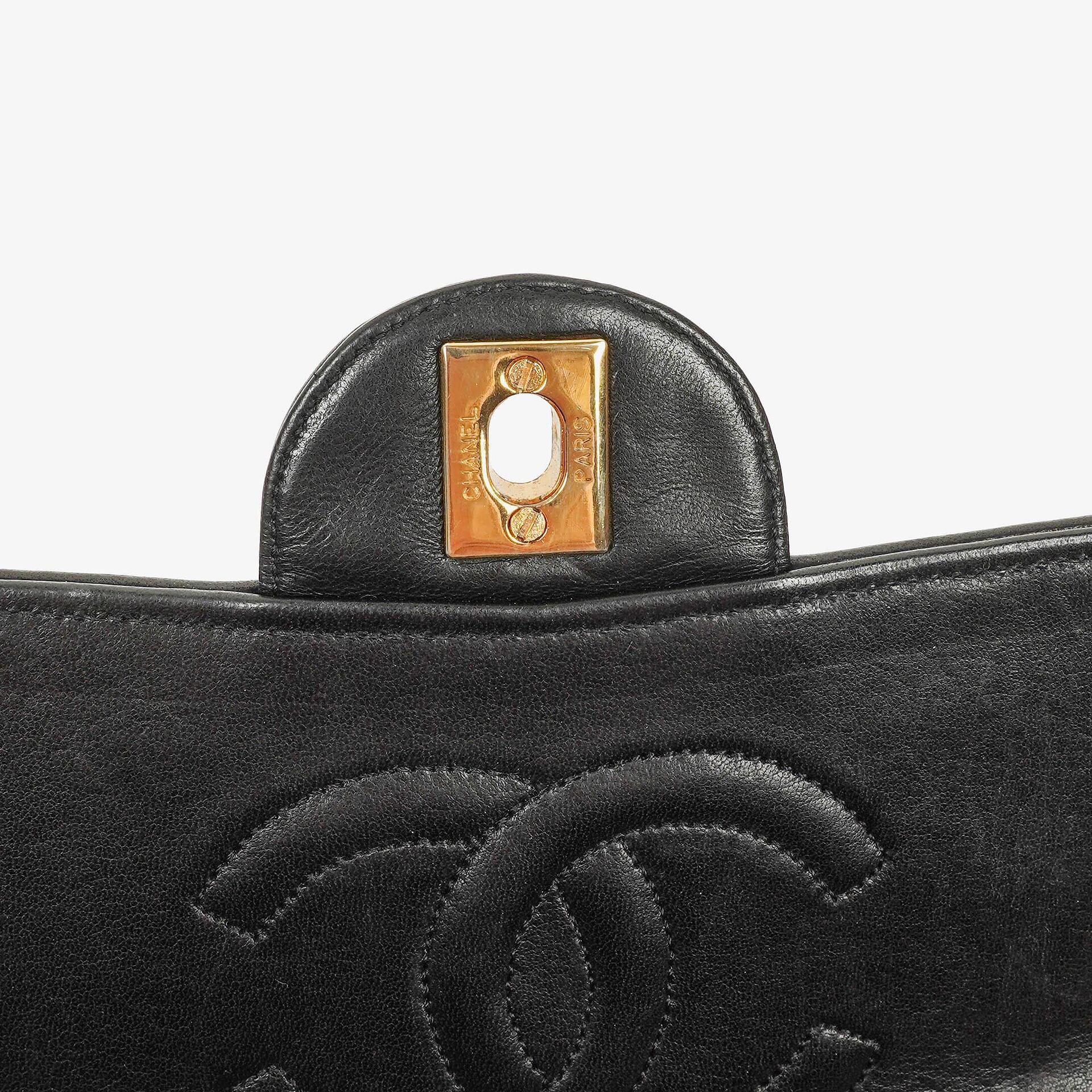 CHANEL Classic Kleine Flap Tasche aus Lammleder mit 24K vergoldeter Hardware