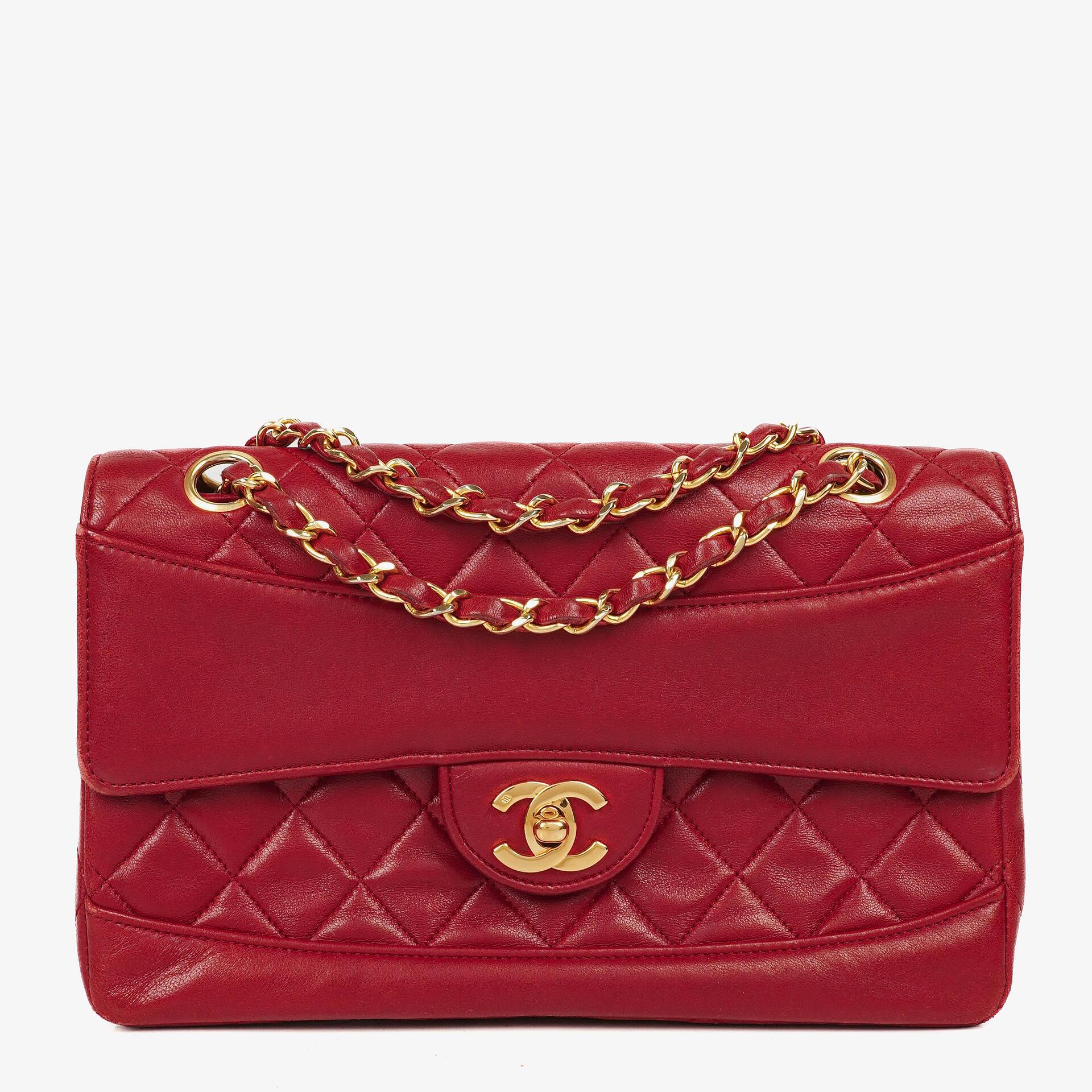 Chanel Classic Small Flap Bag aus rotem Lammleder mit 24K vergoldeter Hardware