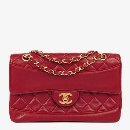 Chanel Classic Small Flap Bag aus rotem Lammleder mit 24K vergoldeter Hardware