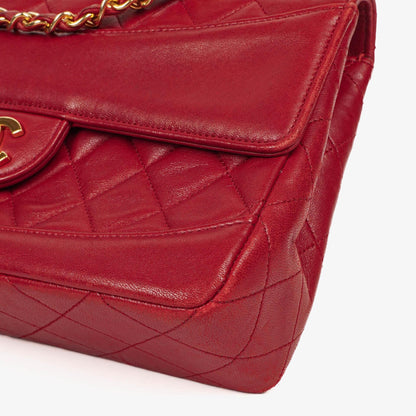 Chanel Classic Small Flap Bag aus rotem Lammleder mit 24K vergoldeter Hardware
