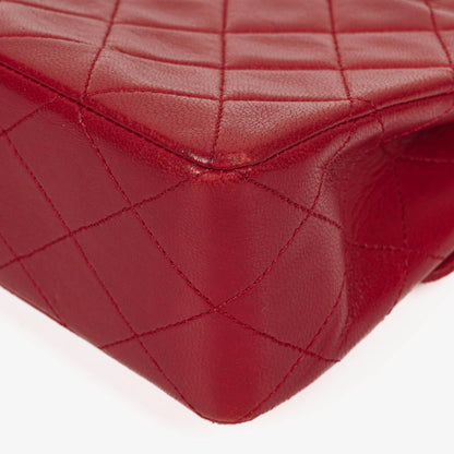 Chanel Classic Small Flap Bag aus rotem Lammleder mit 24K vergoldeter Hardware