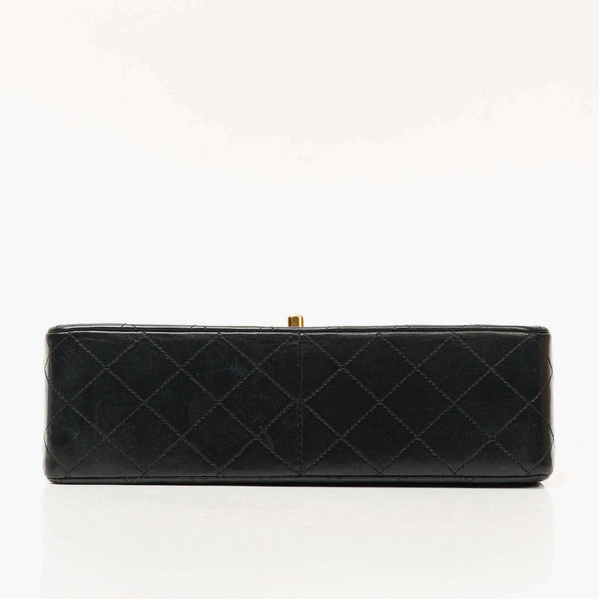 Chanel Classic Square Double Flap Tasche Schwarz Lammleder Steppung mit 24K vergoldeten Beschlägen 1986-1988