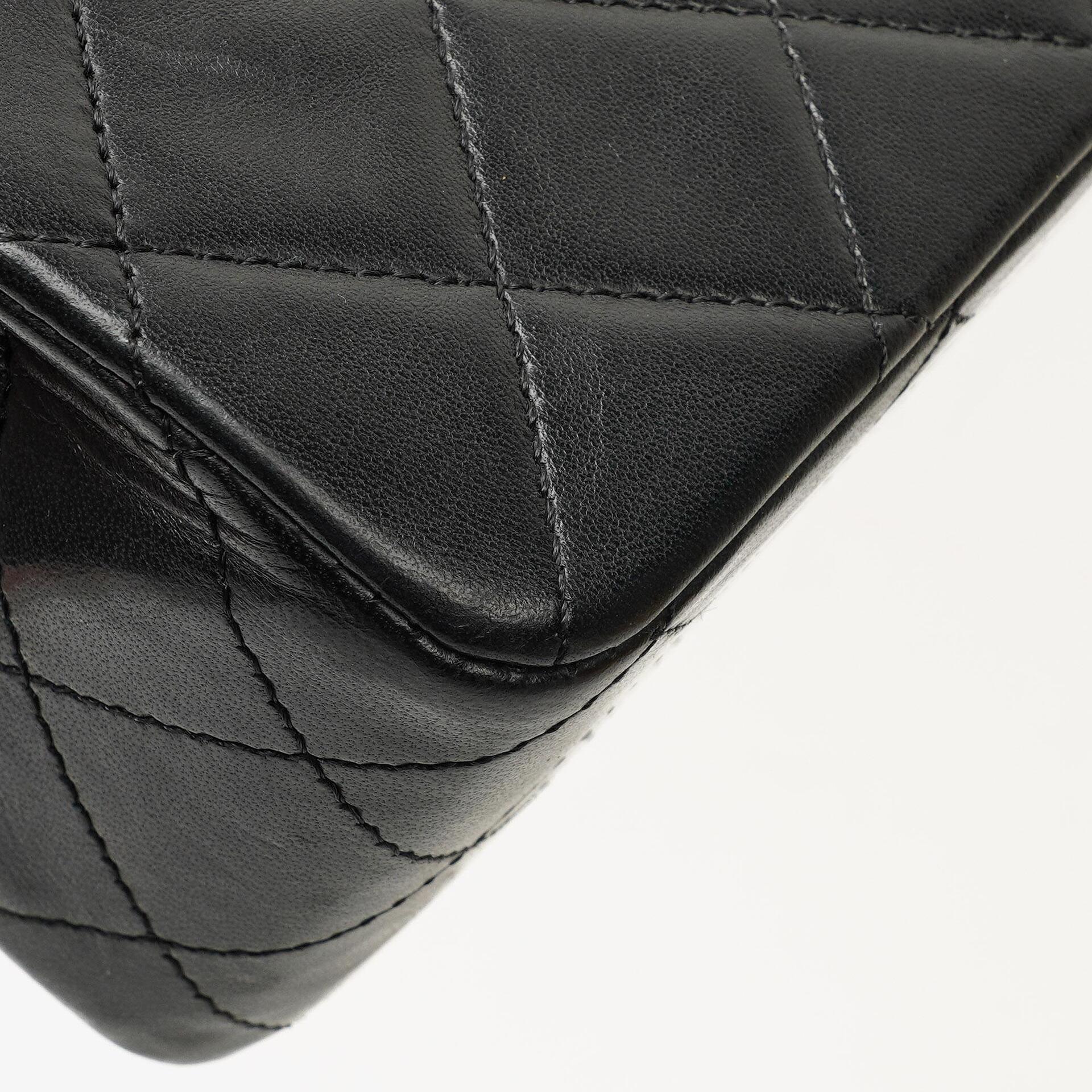 Chanel Classic Square Double Flap Tasche Schwarz Lammleder Steppung mit 24K vergoldeten Beschlägen 1986-1988
