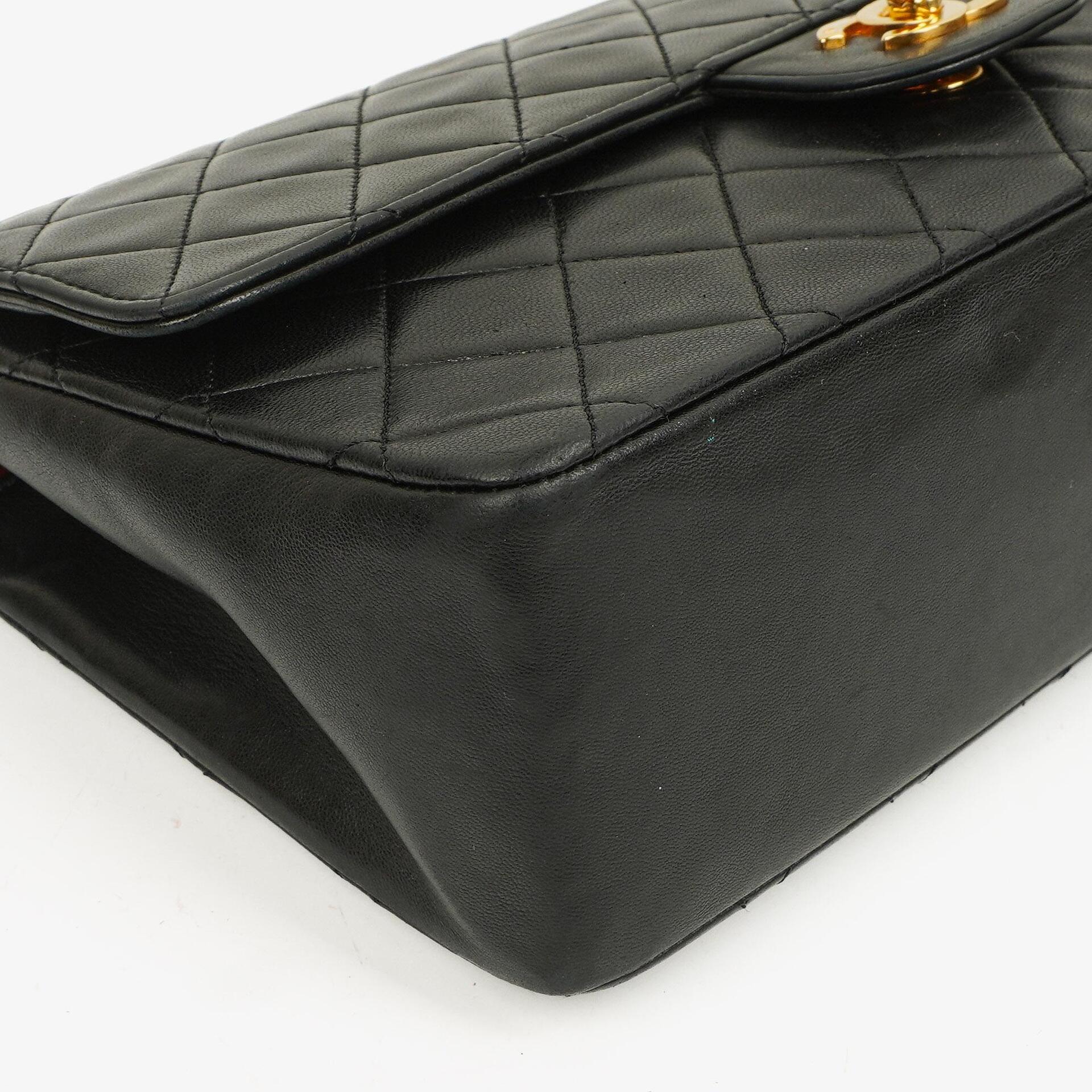 Chanel Medium Classic Vintage Double Flap Tasche Schwarz Stepp-Lammleder 24K vergoldete Beschläge