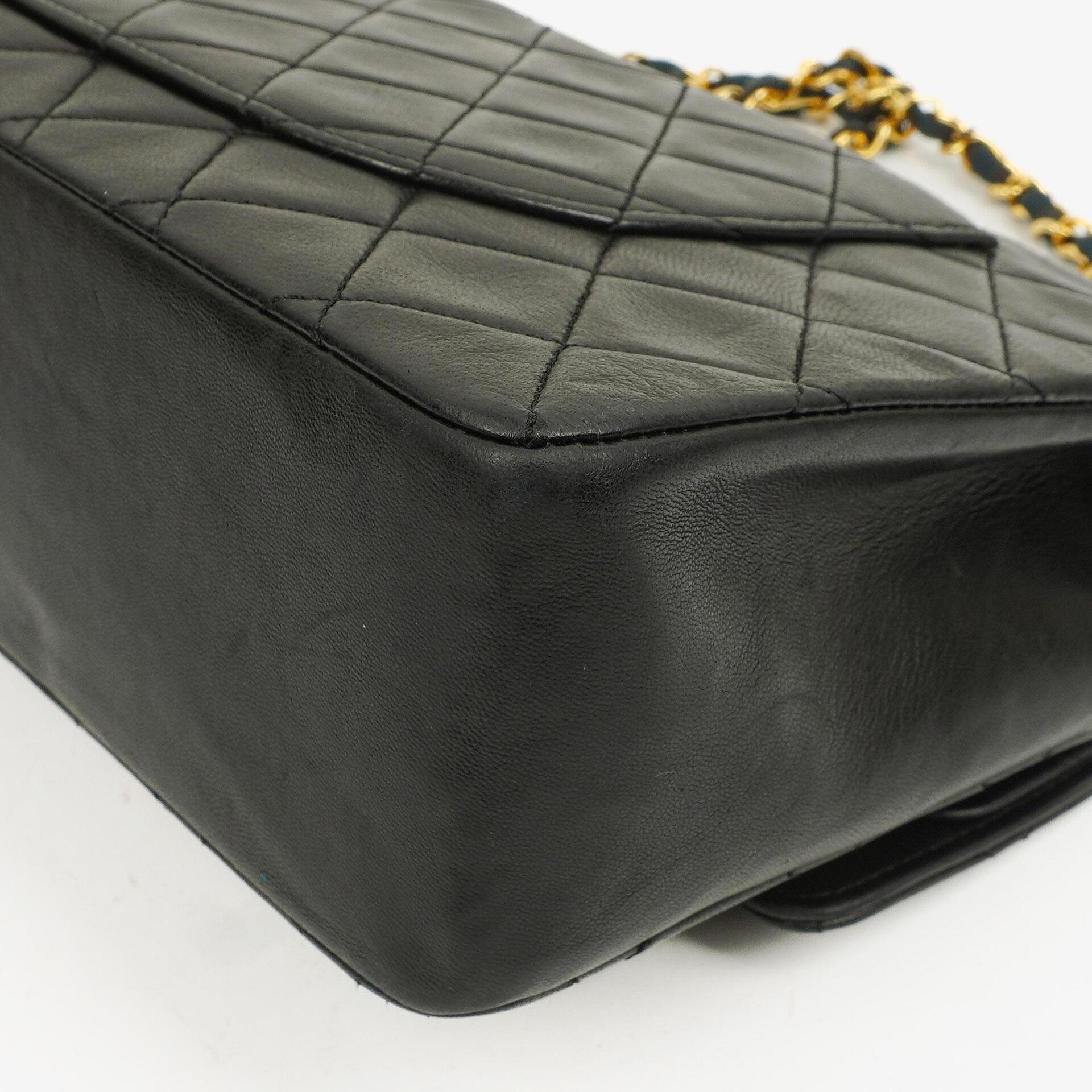 Chanel Medium Classic Vintage Double Flap Tasche Schwarz Stepp-Lammleder 24K vergoldete Beschläge