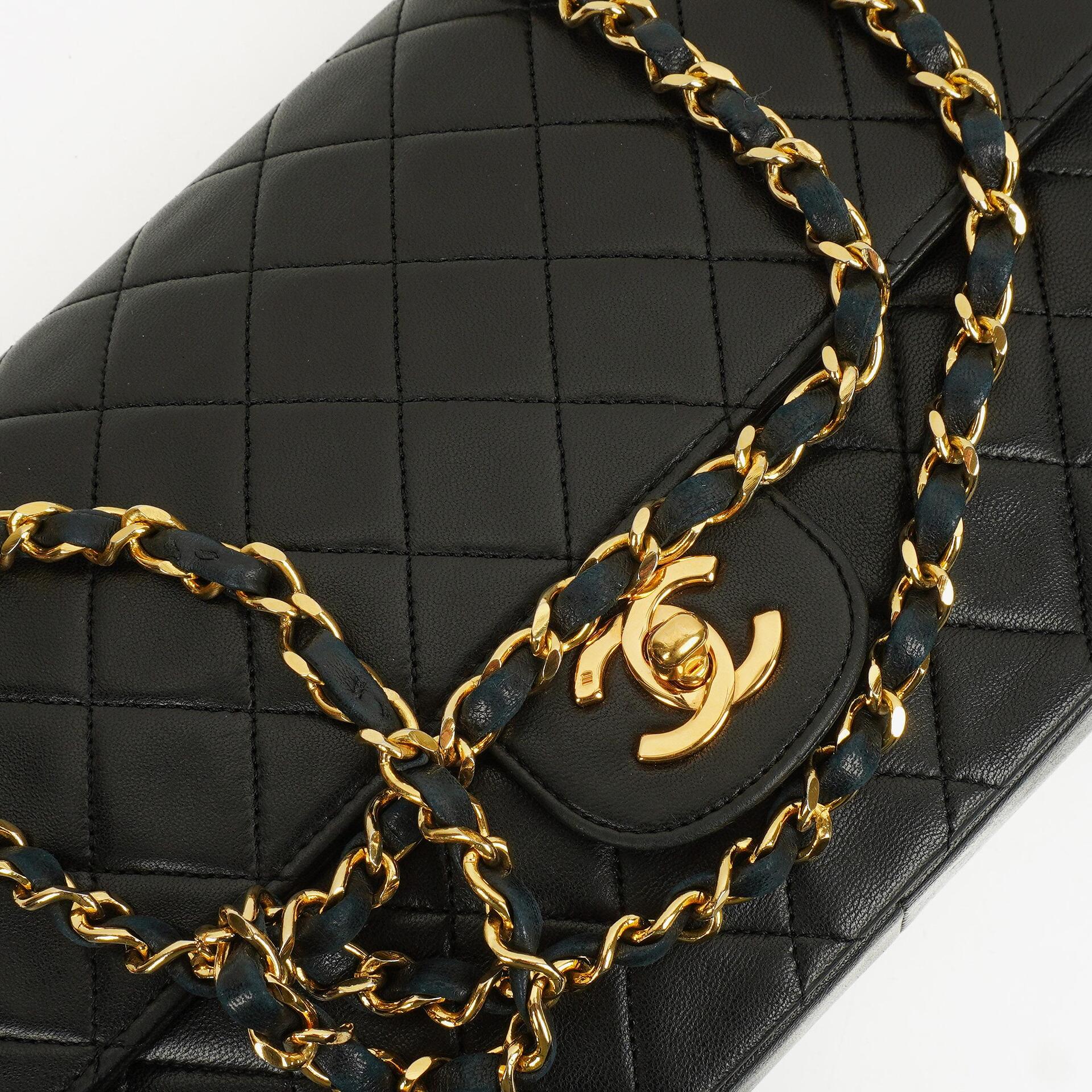 Chanel Medium Classic Vintage Double Flap Tasche Schwarz Stepp-Lammleder 24K vergoldete Beschläge