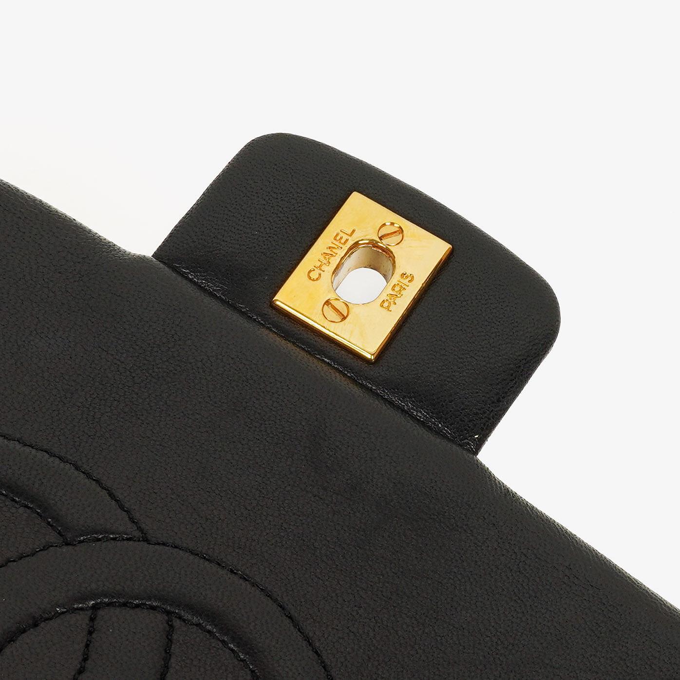 Chanel Classic Vintage Single Flap Tasche in Schwarz aus gestepptem Lammleder mit 24K vergoldeten Beschlägen