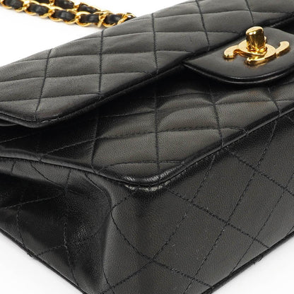 Chanel Classic Vintage Small Doppelklappen Tasche Schwarz gestepptes Lammleder mit 24K Goldplattierten Beschlägen