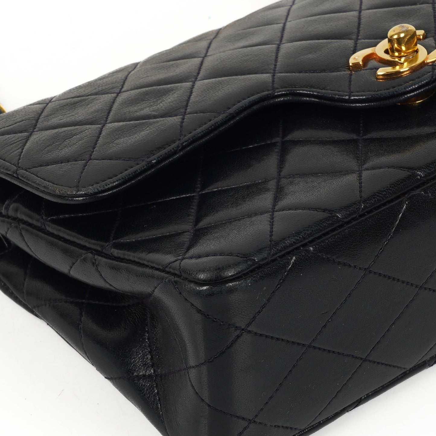 Chanel Classic Vintage Small Doppelklappen Tasche Marineblau gestepptes Lammleder mit 24K Goldplattierten Beschlägen