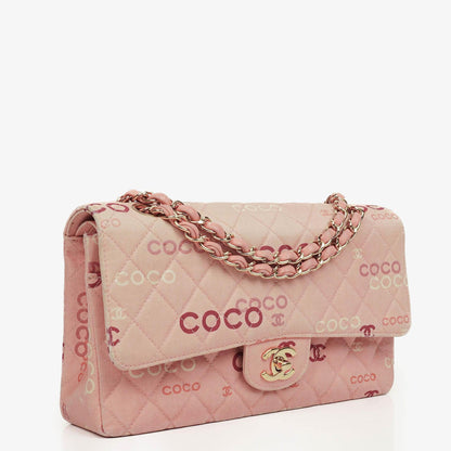 Chanel COCO Print Medium Classic Double Flap Tasche mit 24K vergoldeten Beschlägen